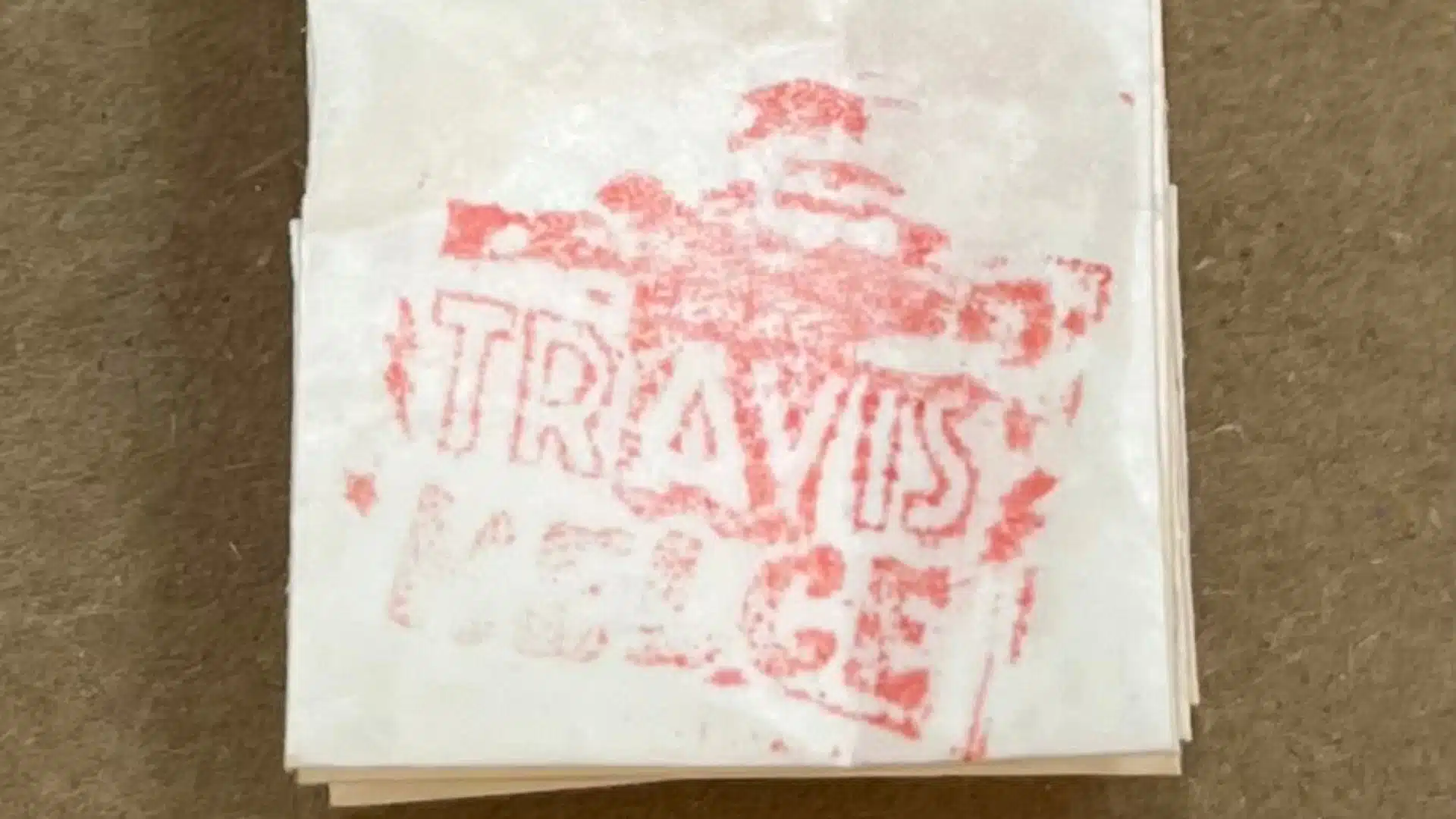 Aseguran fentanilo encontrado en bolsas con imagen de Travis Kelce, tras Super Bowl LVIII
