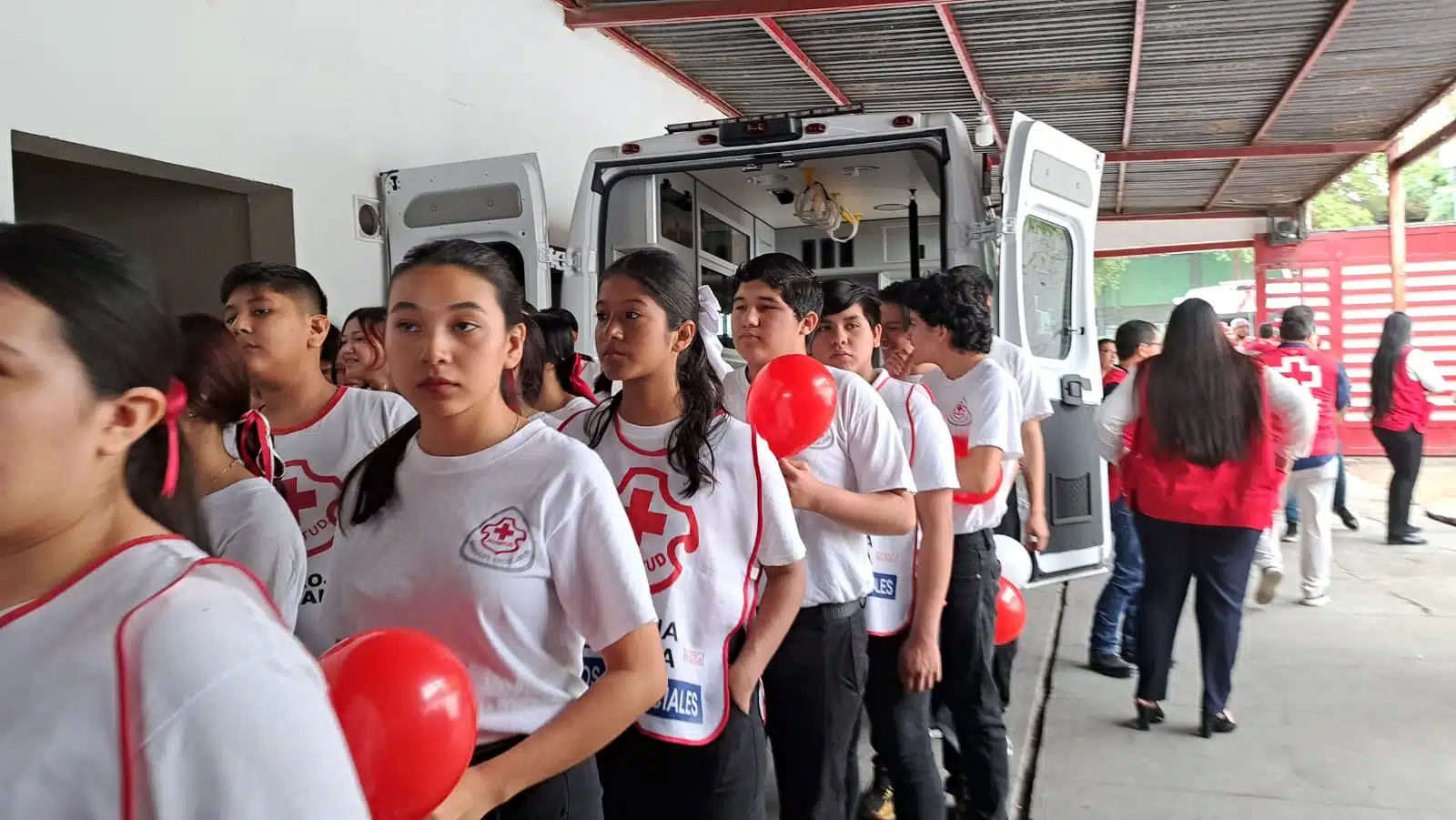 Voluntarios de Cruz Roja