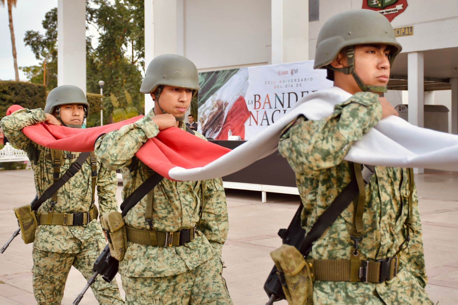 DIA DE LA BANDERA GUAMÚCHIL7