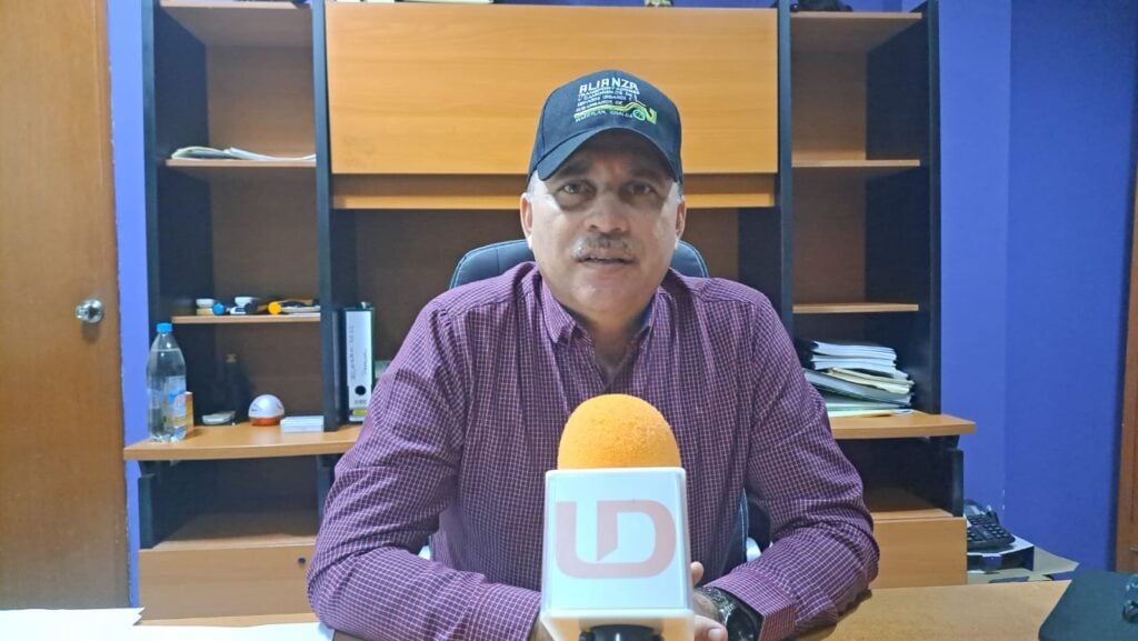 Efrén Landell Osuna en entrevista con Línea Directa en Mazatlán