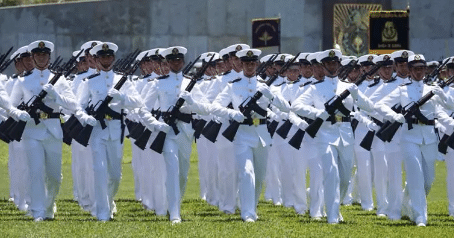 Estudiantes de la Marina