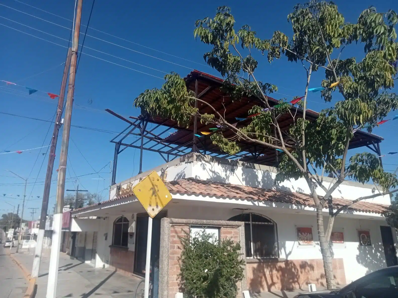 El accidente ocurrió en el domicilio de “El Frijol” Aguilar, en San Blas, El Fuerte.