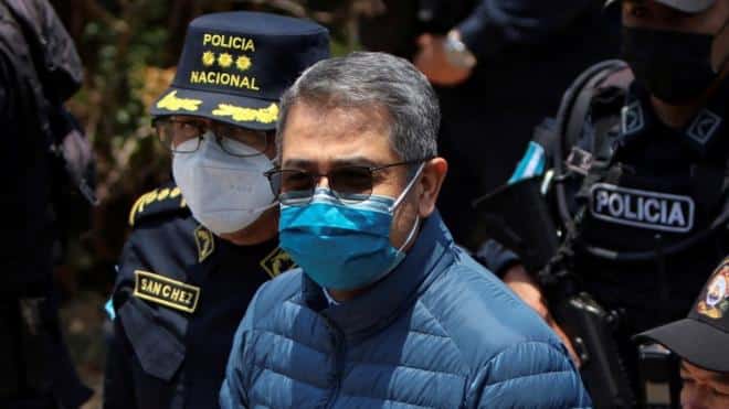 Fiscales en NY acusan a ex presidente de Honduras por narcotráfico