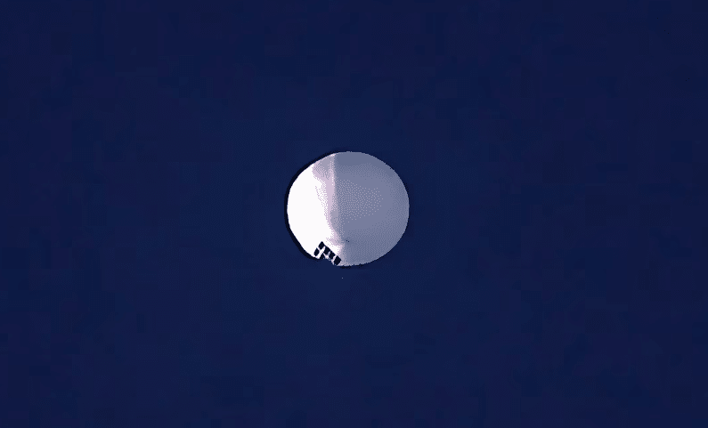 EU rastrea globo no identificado en Colorado