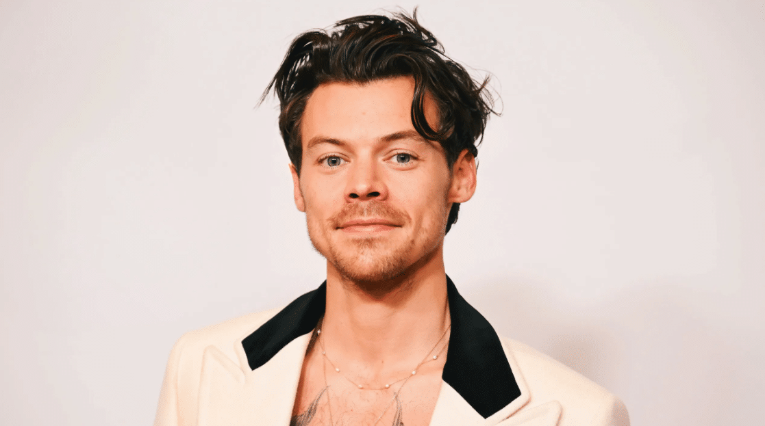 Harry Styles presume nuevo corte de cabello