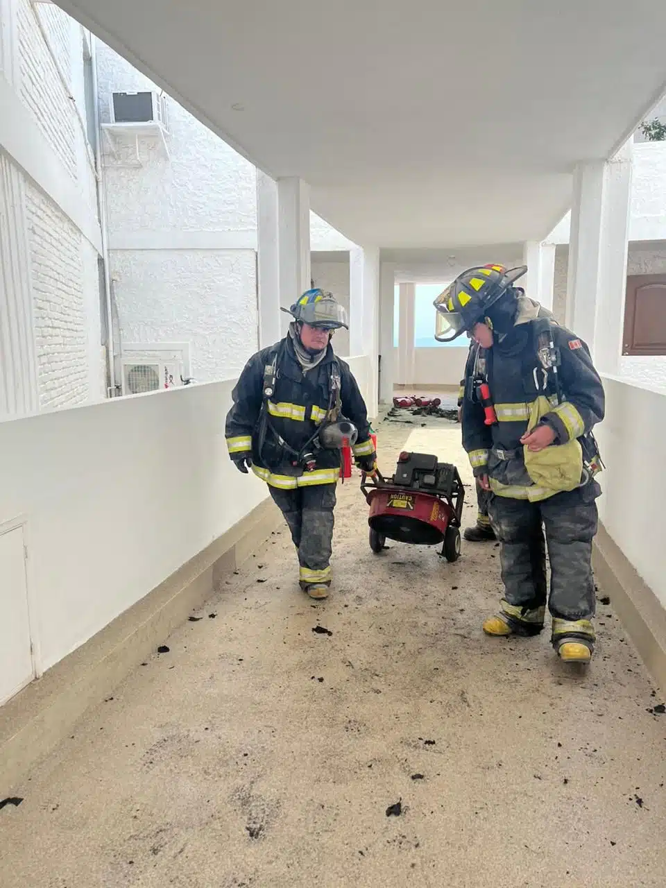 elementos de Bomberos Veteranos Mazatlán