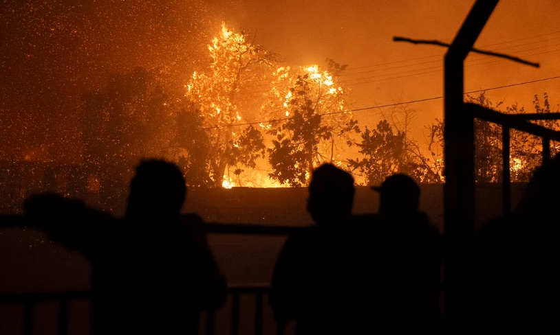 Incendio forestal consume más de 400 hectáreas en Chile
