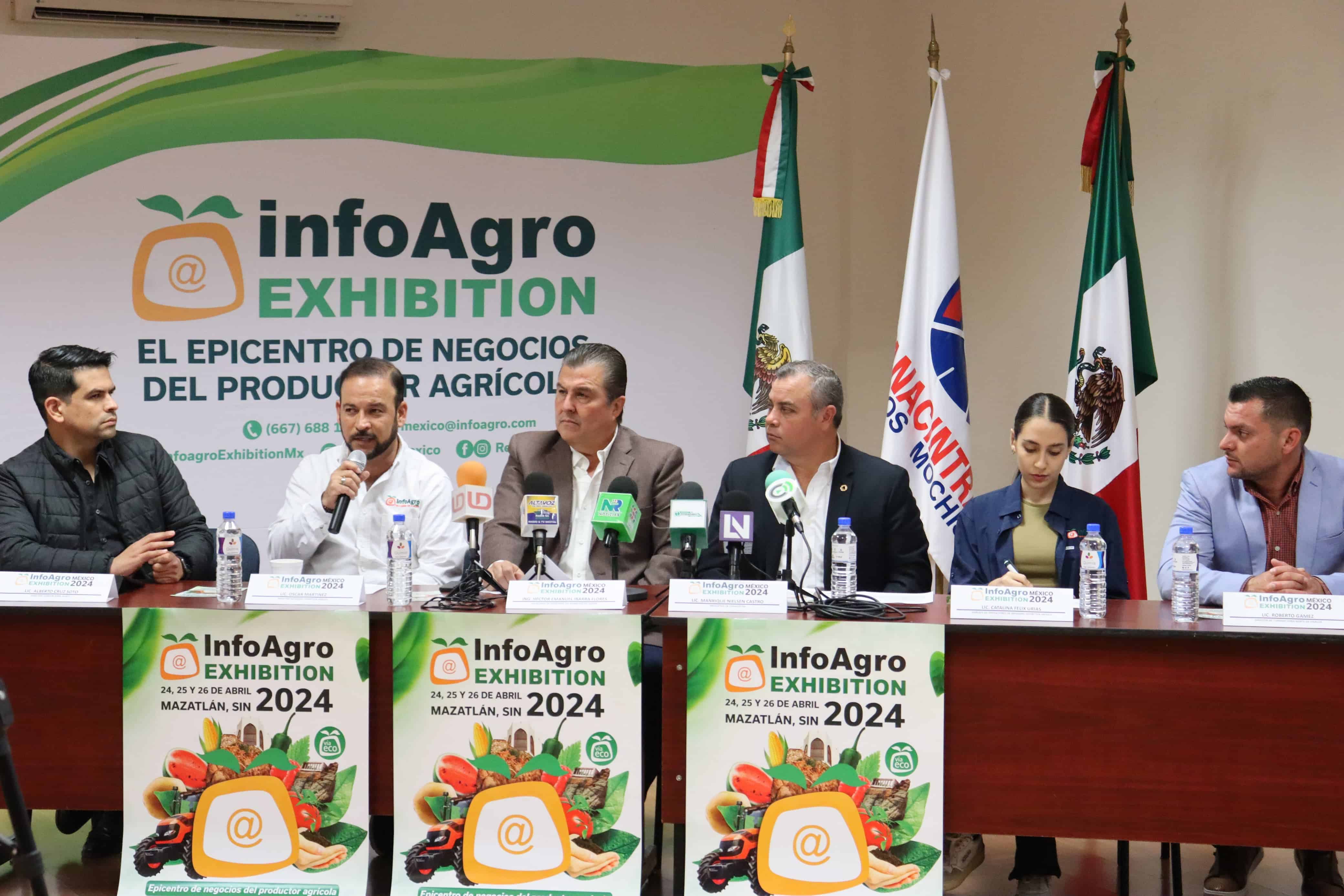 Conferencia de prensa sobre InfoAgro Exhibition celebrada en Los Mochis.