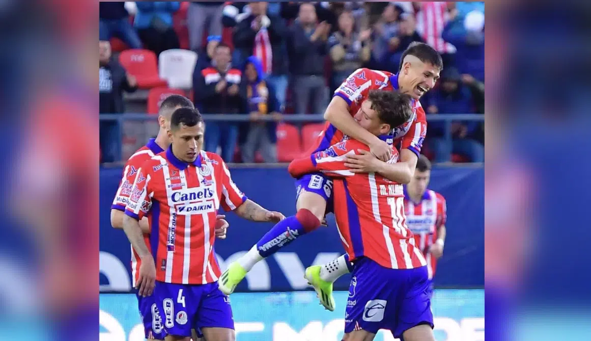 Javier Güémez celebra el gol que le hizo a Xolos en San Luis Potosí