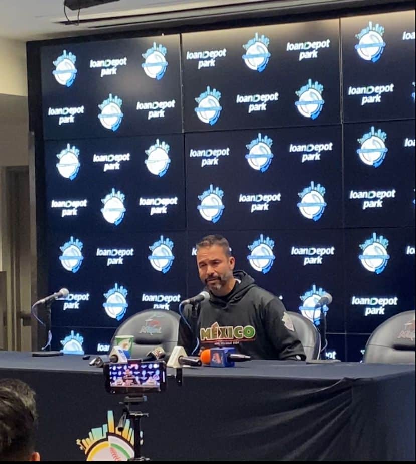 Juan Gabriel Castro en conferencia de prensa.