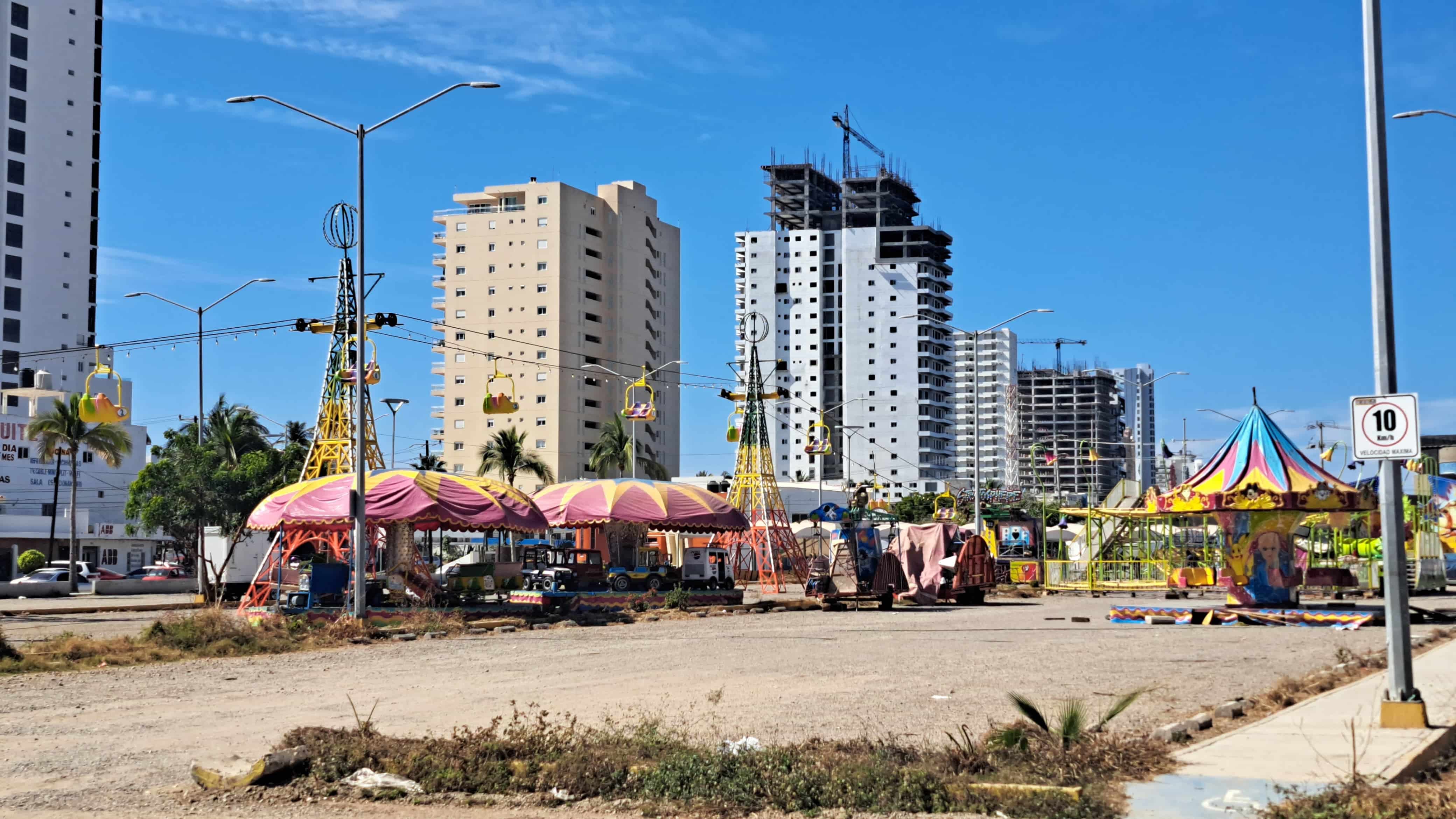 Juegos mecánicos para el Carnaval de Mazatlán 2024