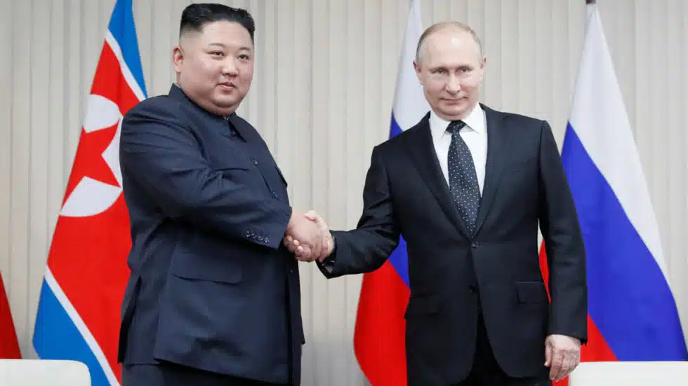 Vladimir Putin regala un vehículo a Kim Jong Un