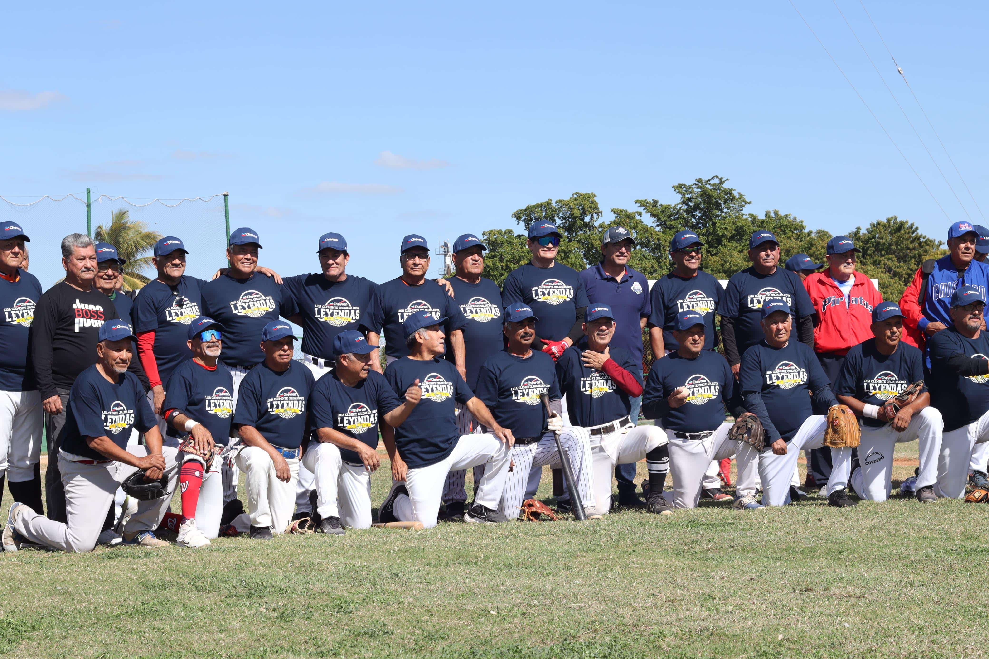 Leyendas de la Liga Clemente Grijalva Cota en juego vs Veteranos Los Mochis