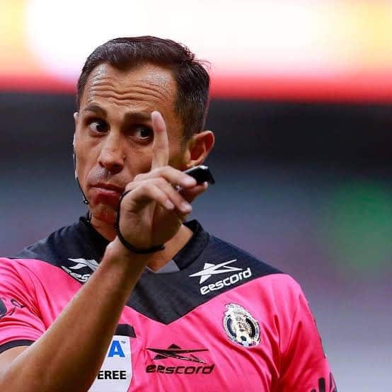Luis Enrique Santander arbitro de la Liga MX