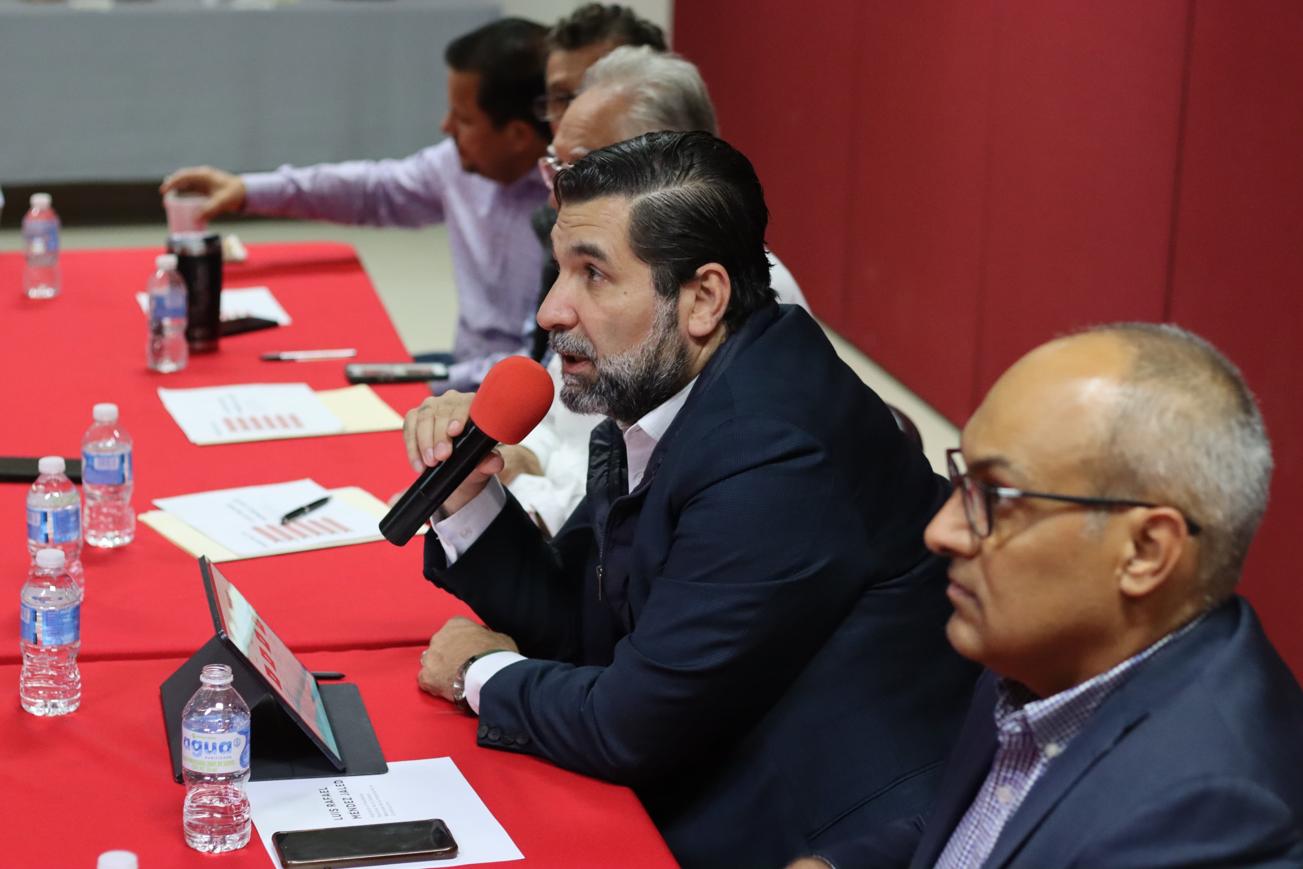 Presentación para agremiados del candidato a presidente nacional de la CMIC, Luis Mendez. Diálogos para el futuro de la construcción en México