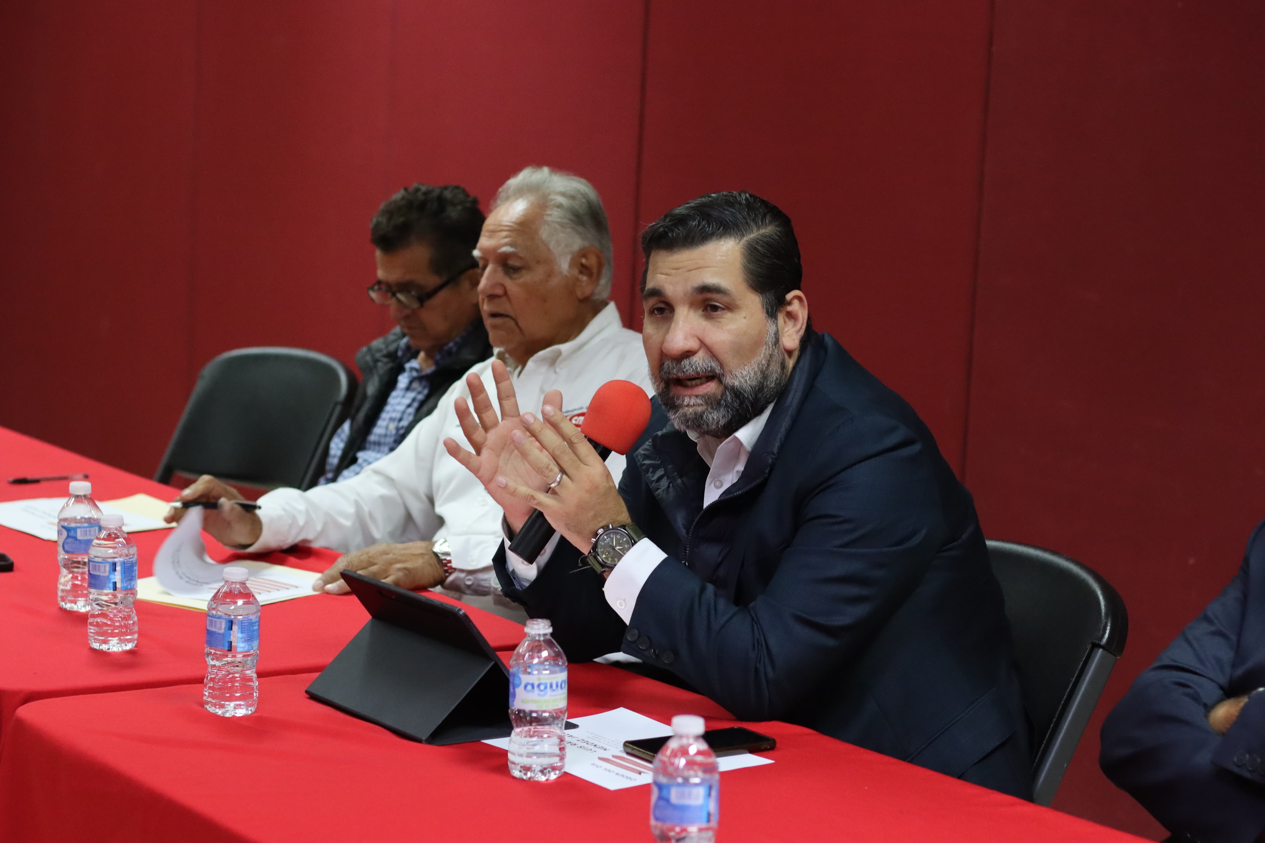 Presentación para agremiados del candidato a presidente nacional de la CMIC, Luis Mendez. Diálogos para el futuro de la construcción en México