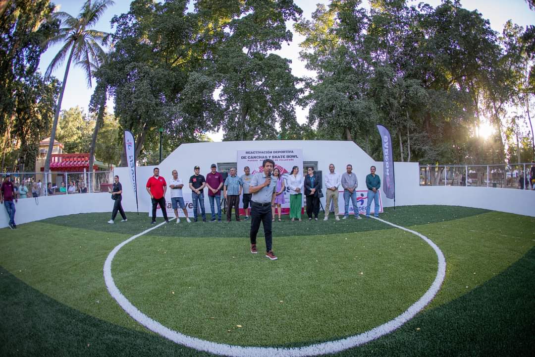 El alcalde de Guasave Martín Ahumada fue el encargado de inaugurar los torneos deportivos al interior del parque Hernando de Villafañe