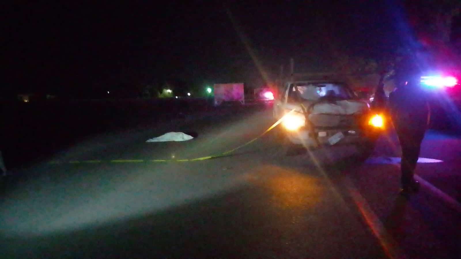 Madre e hija fueron embestidas por el conductor de un vehículo sobre la carretera Mochis-Ahome.
