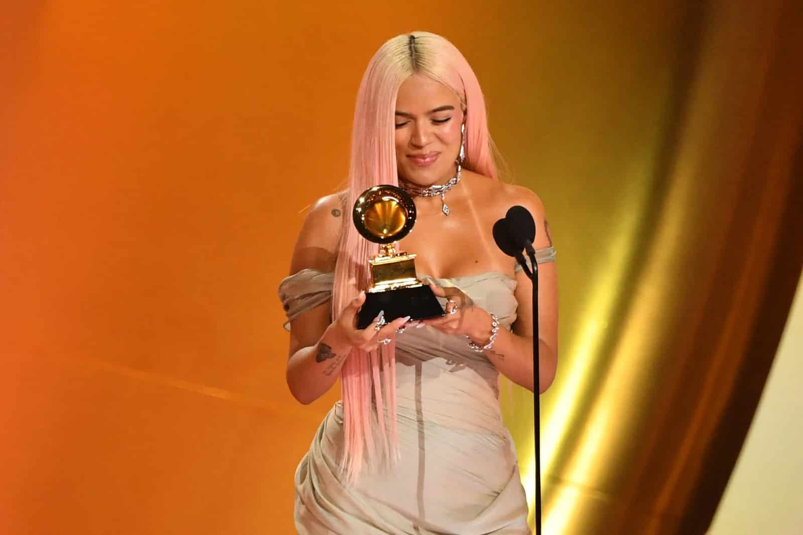 Nombra Billboard como Mujer del Año a la colombiana Karol G