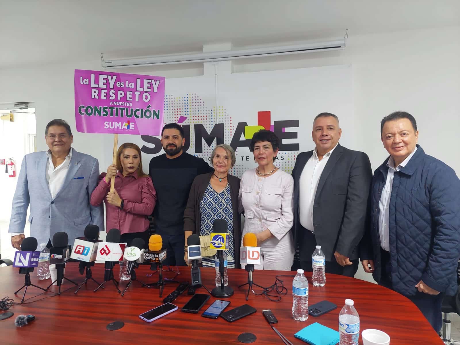 Integrantes de Súmate en conferencia de prensa