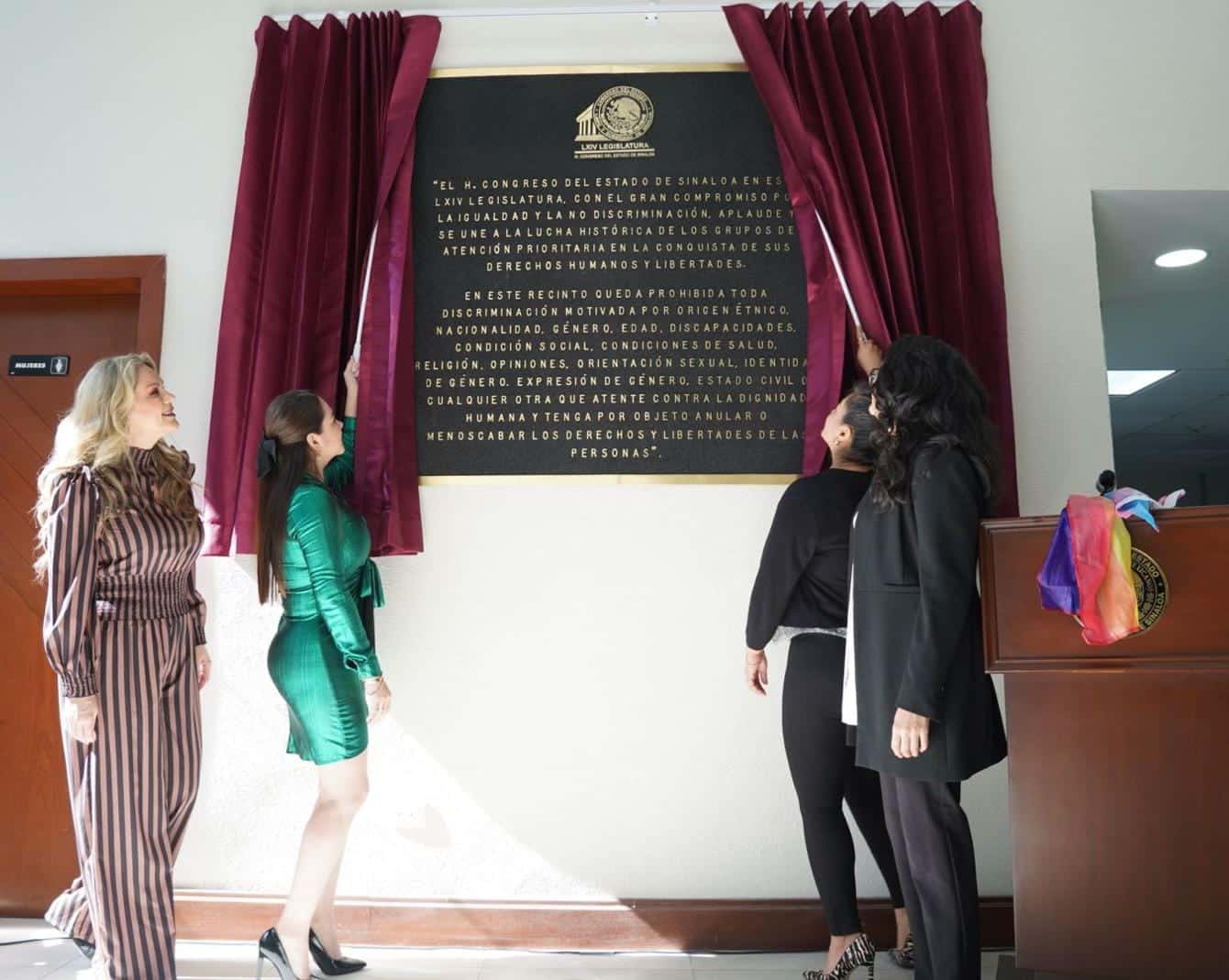 Placa Conmemorativa contra la Discriminación en el Congreso de Sinaloa