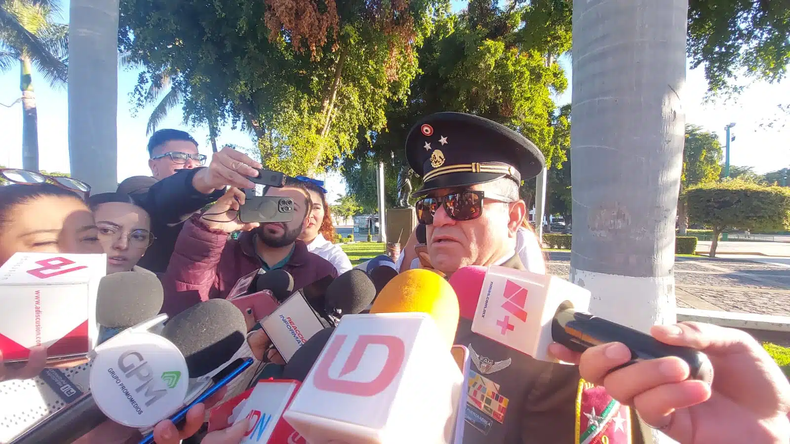 Comandante de la Novena Zona Militar con los medios de comunicación