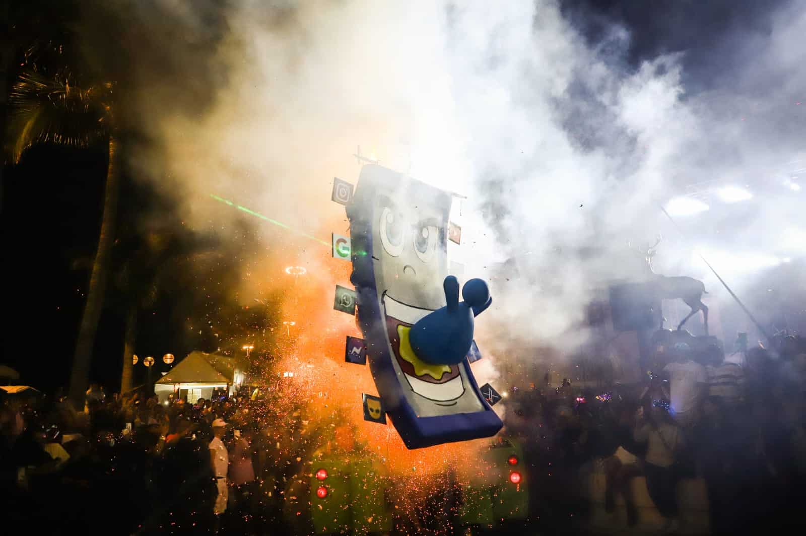 Quema del mal humor en el Carnaval Internacional de Mazatlán 2024