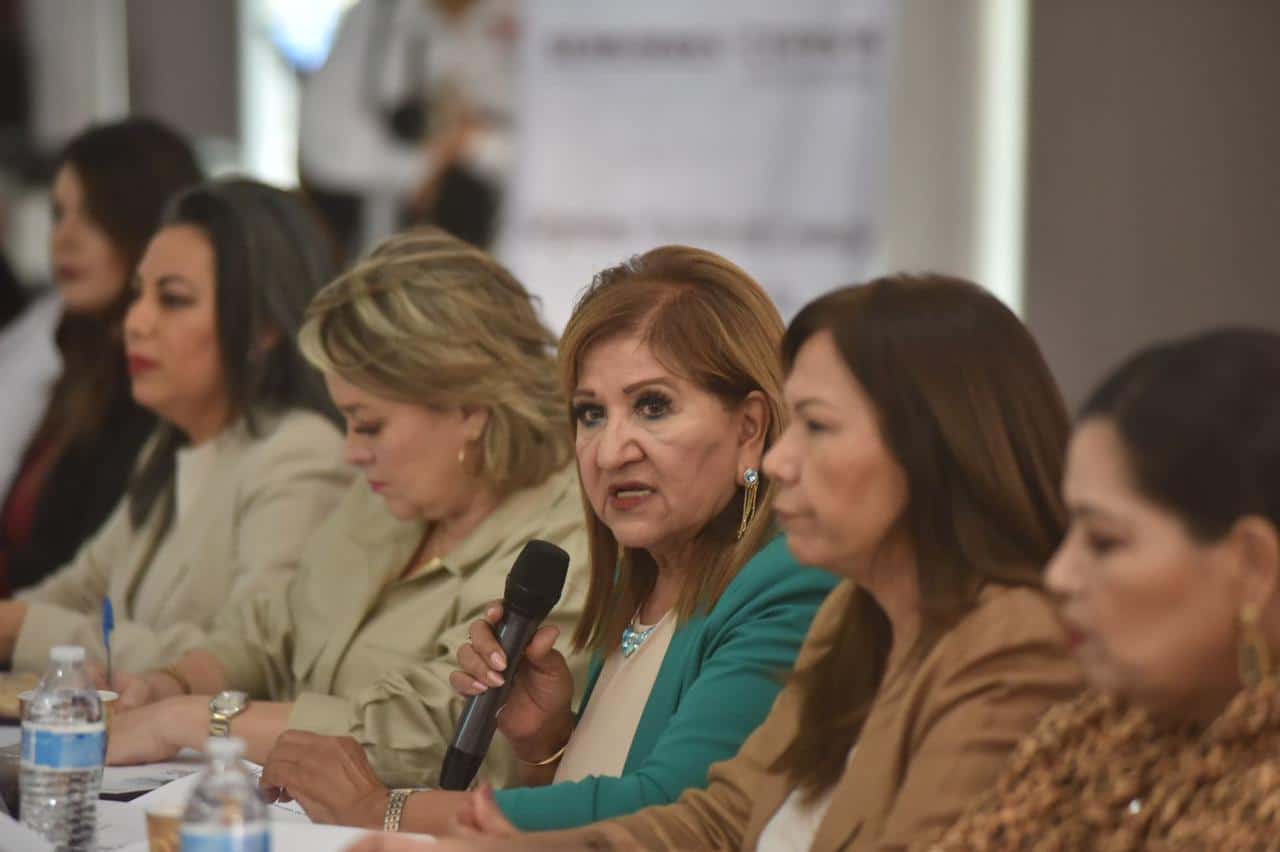 La secretaria de las Mujeres Teresa Guerra Ochoa llamó a las autoridades municipales y estatales a trabajar en que haya hogares sin violencia.