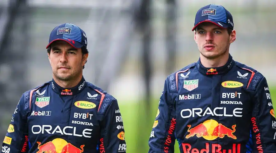 Sergio Checo Pérez y Max Verstappen de la Fórmula 1 en en Milton Keynes