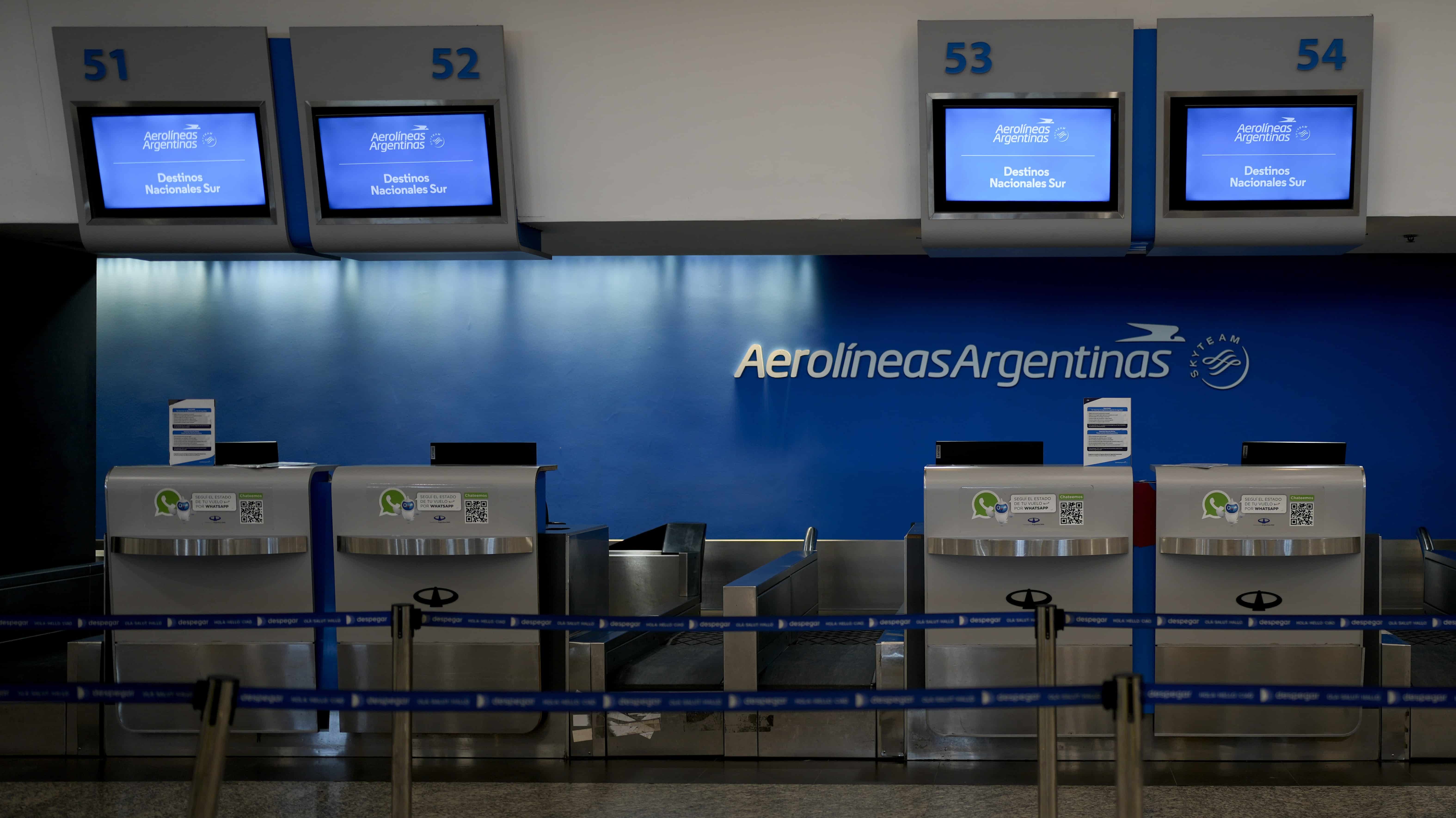 Sindicados de pilotos y aeronáuticos de Argentina se van a huelga