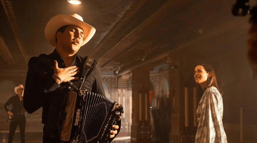 Grupo Marca Registrada y Julieta Venegas