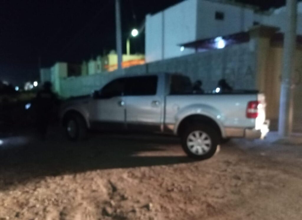 Camioneta robada y recuperada en Culiacán