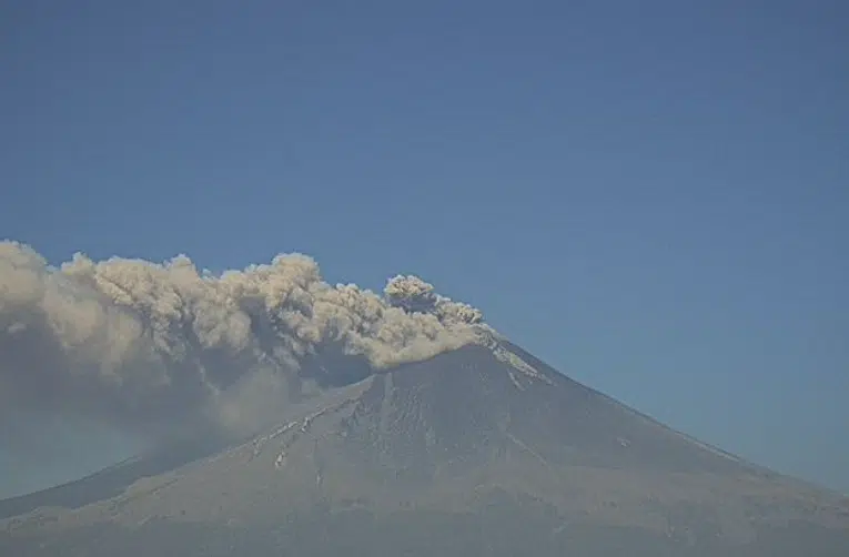 Alertan por caída ceniza del volcán Popocatépetl en 6 estados