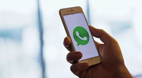 WhatsApp permite bloquear chats sin abrir la conversación