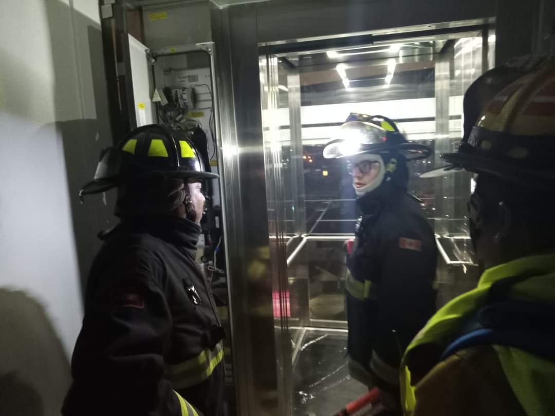 Elevador atorado 