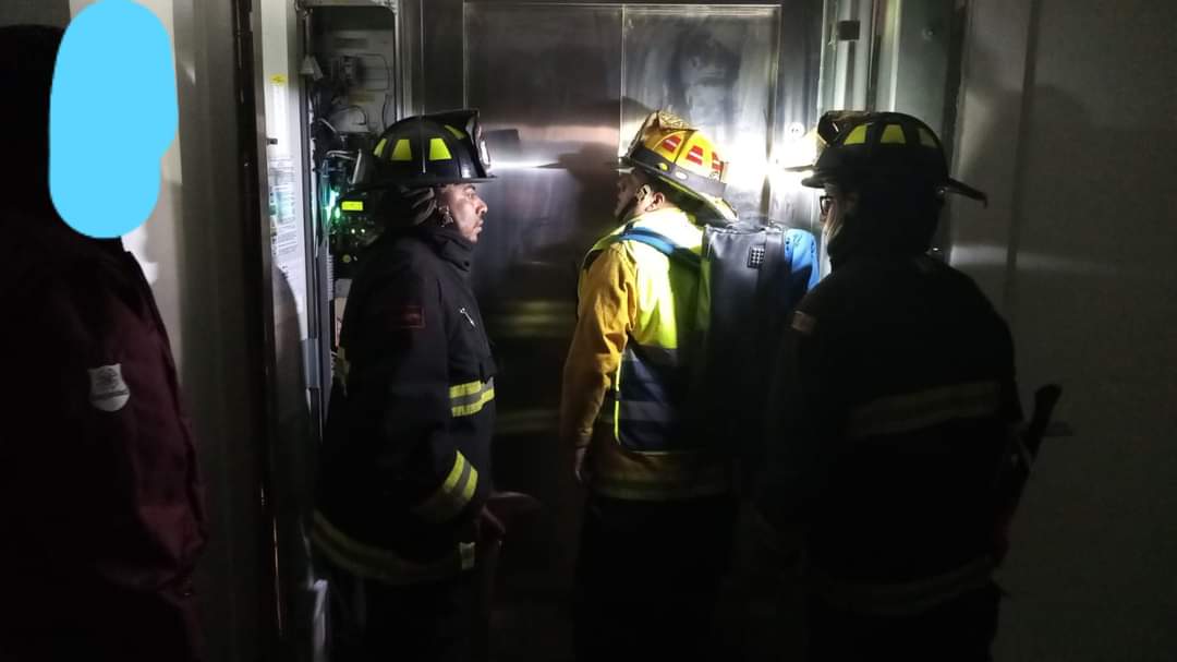 Falla en elevador de Mazatlán