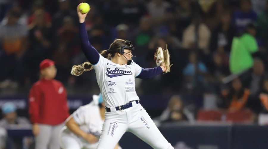 Jugadora de Charros Softbol