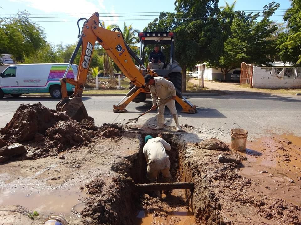 Japama en trabajos de rehabilitación de drenajes caídos