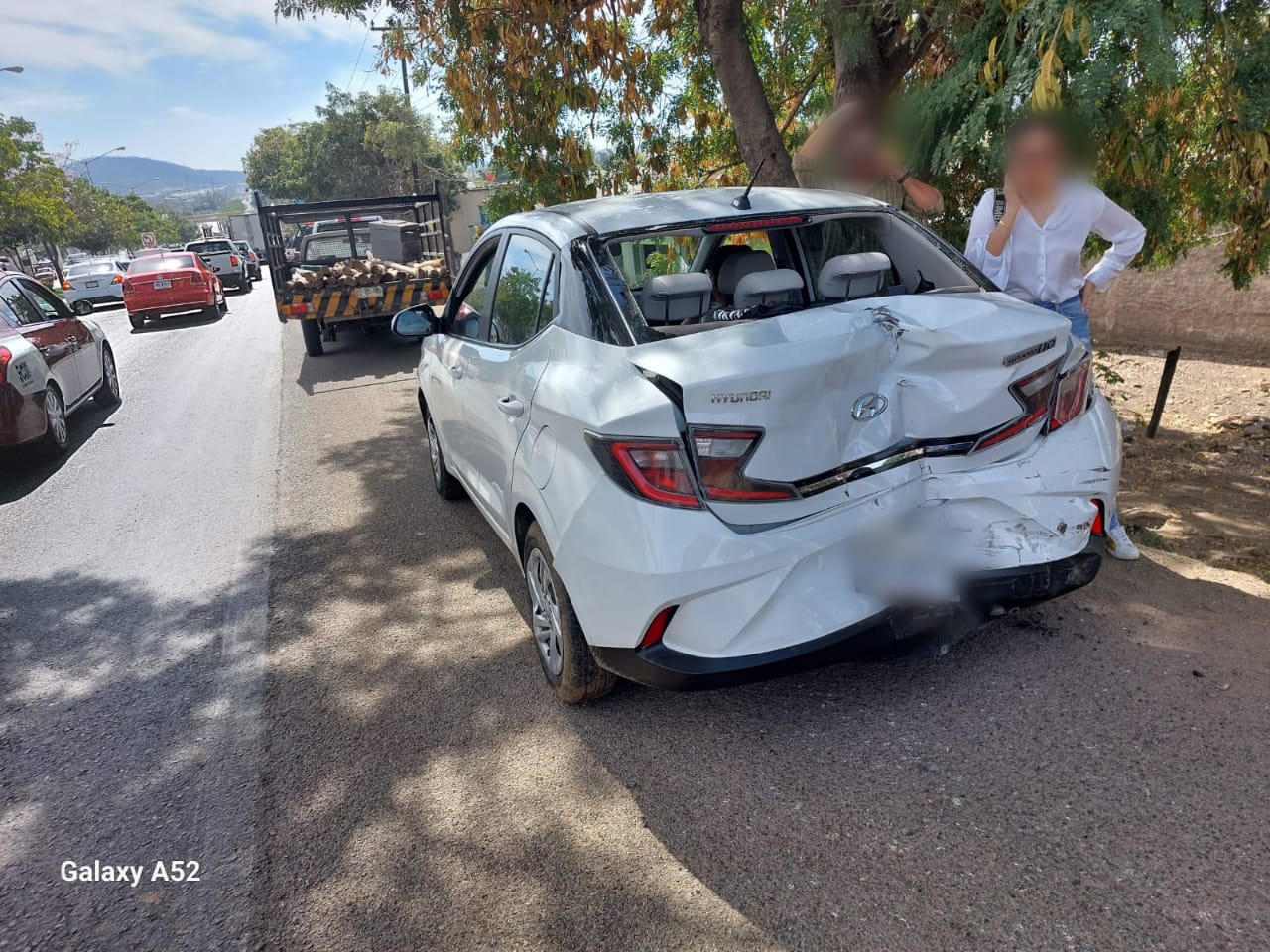 Automóvil Hyundai i10 blanco