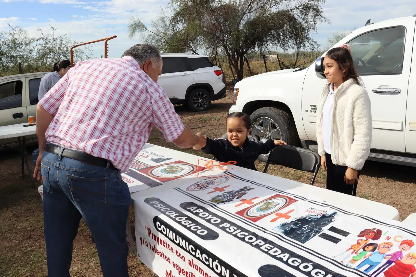 Alumnos de Usaer 152 presentando actividades