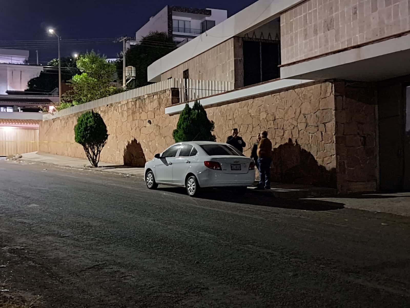 automóvil estacionado