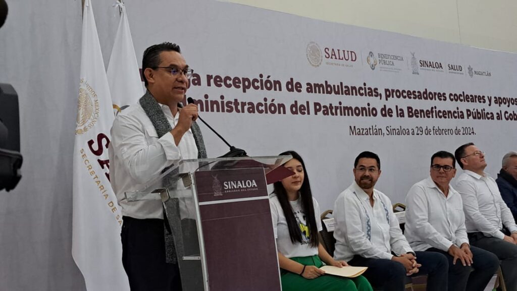 Adrián Benítez Ruiz, director de la Administración del Patrimonio de la Beneficencia Pública,