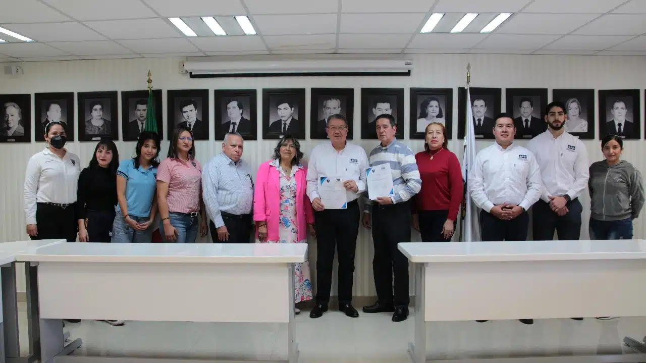 Representantes y directivos de la CEDH y la Escuela Normal de Sinaloa