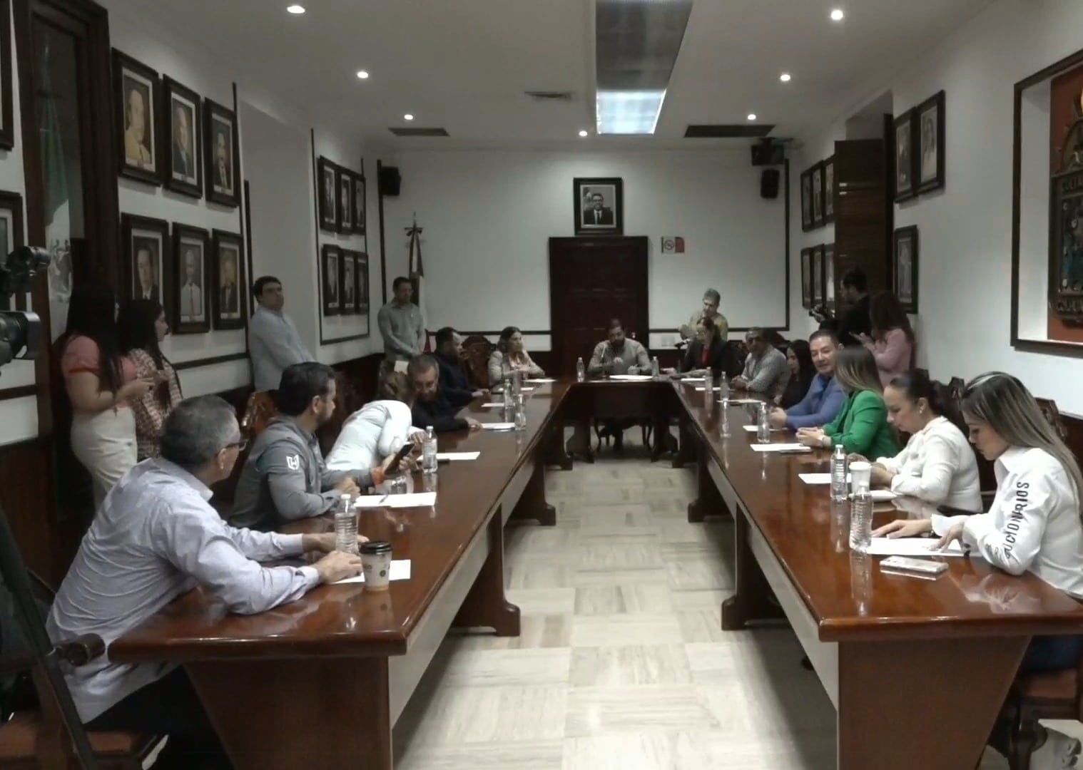 Cabildo de Culiacán aprueba licencia temporal para tres regidores.