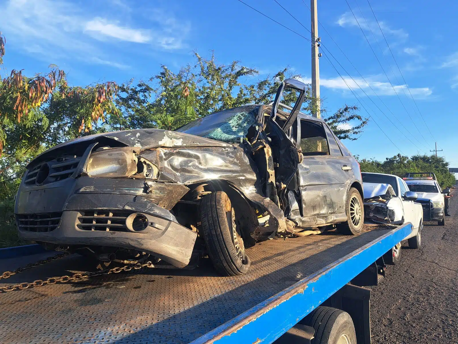 El conductor del vehículo Pointer perdió la vida tras el accidente.