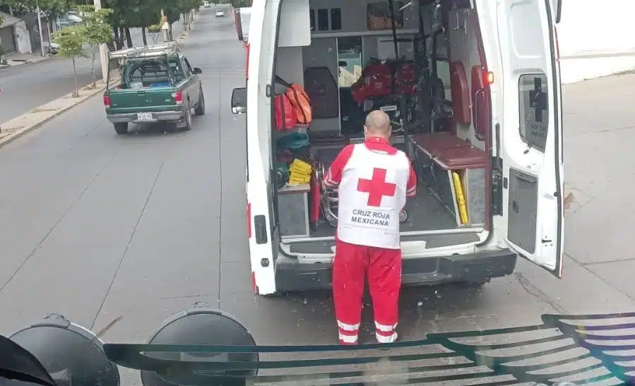 Paramédico de Cruz Roja Mexicana