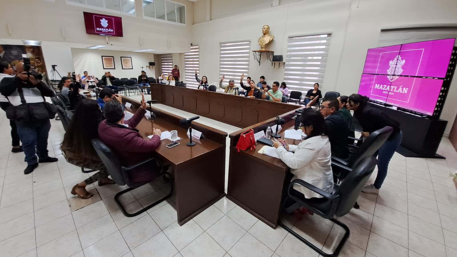 Cabildo de Mazatlán en sesión extraordinaria número 38