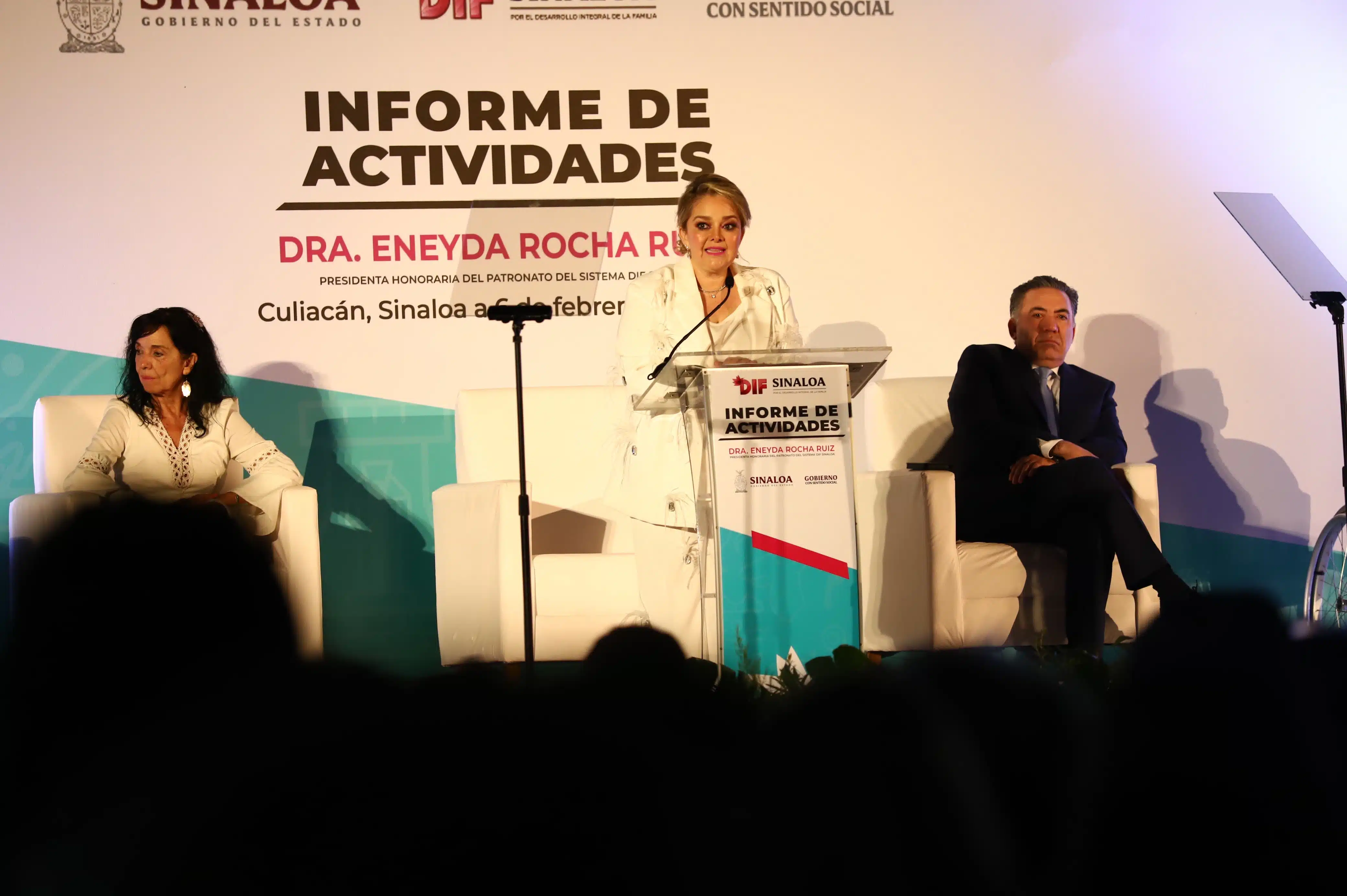 Eneyda Rocha en su informe de actividades del DIF Sinaloa en Culiacán