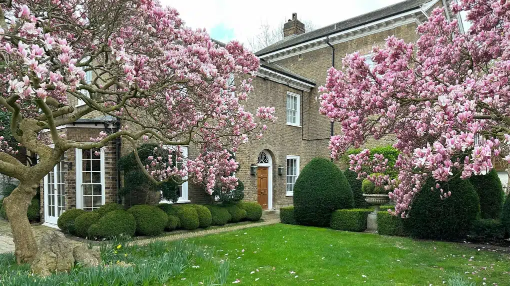 Jardín de la casa de Freddie Mercury