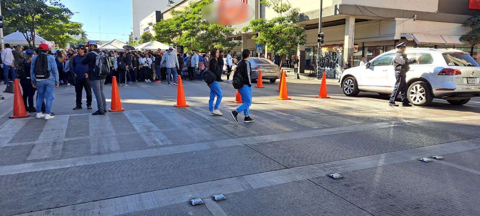 Manifestación de trabajadores y estudiantes de la Universidad Autónoma de Sinaloa